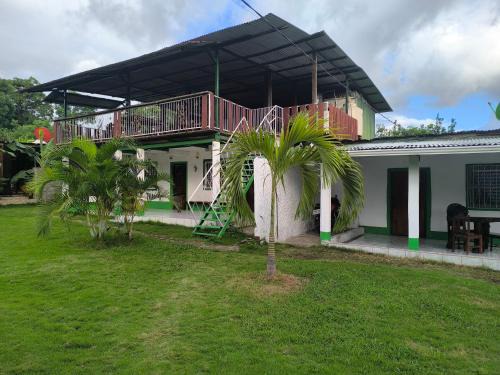 Moyogalpa House | Hostal Pura vida