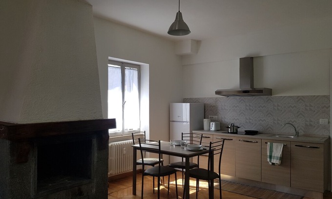 Pragelato Apartment | Hostsrevolution Pragelato camino