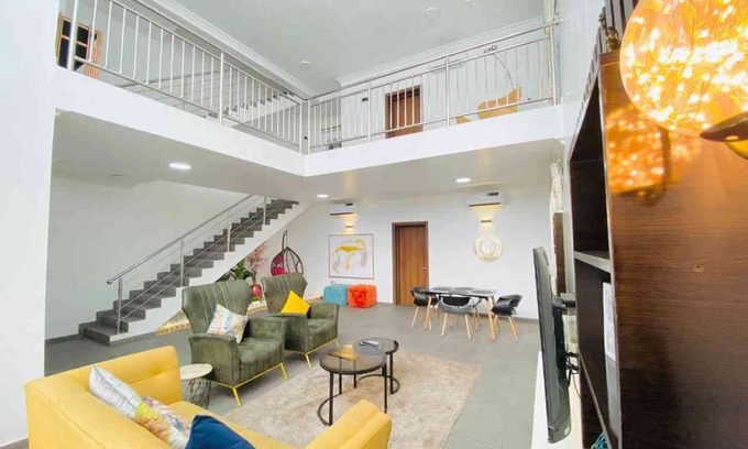 Yaba House | Hot 3 bedroom terrace with private cafe and laundry