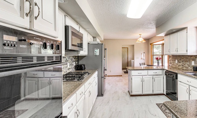 Onamia Cottage | Hot Tub & 2 Recreation Rooms: Spacious Onamia Home
