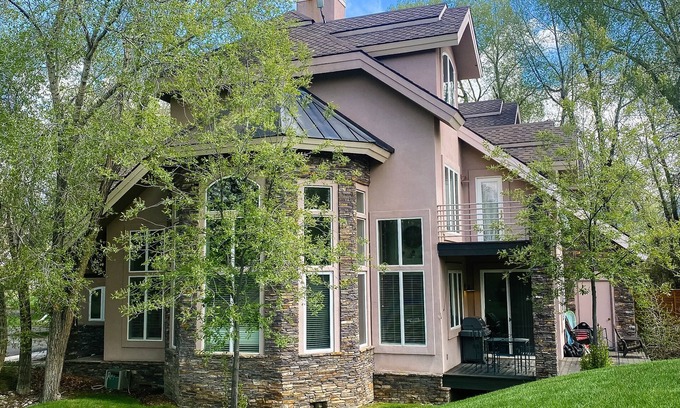 Driggs House | HOT TUB - AC - Perfect home base for exploring the beautiful Teton Valley!