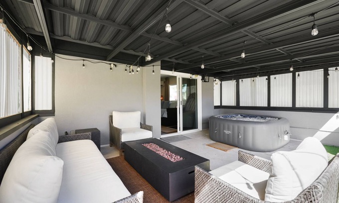 Alamitos Beach House | Hot Tub - EV Charger - Firepit - Spacious Garage!