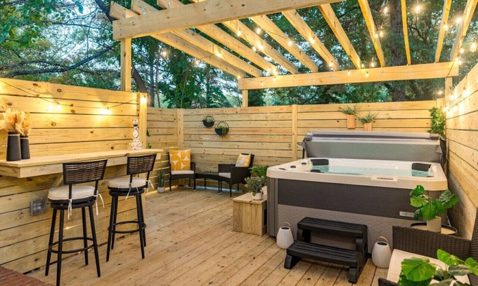 Southeast Raleigh House | Hot Tub Fire Pit Oasis | 3mi to Downtown