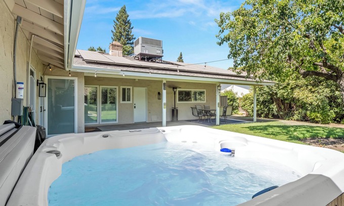 Fresno House | Hot Tub, Game Room - 3 Bed: 2 Bath near Fig Garden Loop!