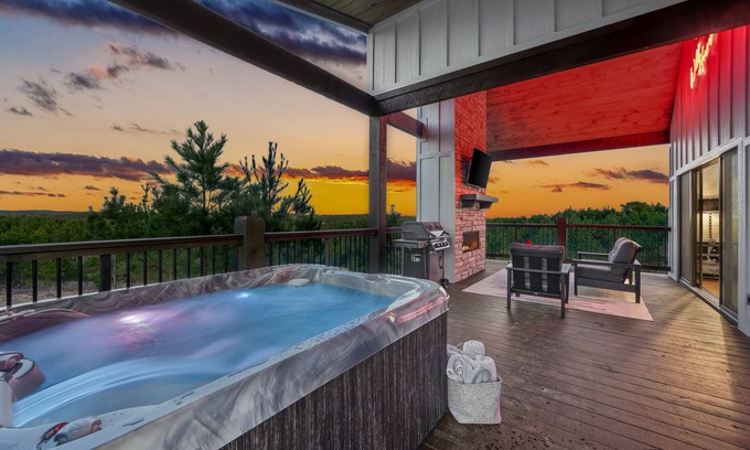 Broken Bow Cabin | Hot Tub Kisses and Sunrise Wishes- The most Romantic Cabin In all of Broken Bow!