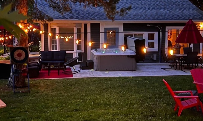 Plympton-Wyoming Cottage | Hot tub, Lakeside, Cozy Charm!