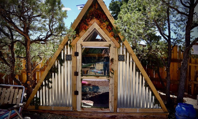 Questa Cottage | Hot Tub & Pet friendly. A true bed and breakfast. A unique one of a Kind Stay.