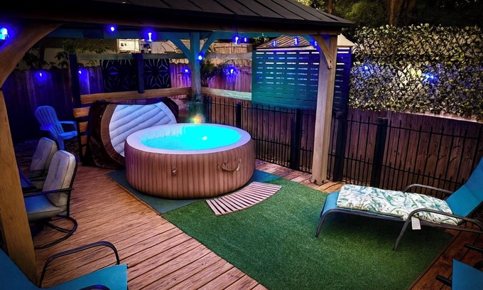 Georgetown House | Hot Tub! The Glow Hill - Ark 30 min - Horse Prk 13 min - Rupp - 20 min
