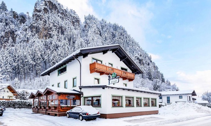 Strass im Zillertal Hotel | Hotel ∙ 3 guests