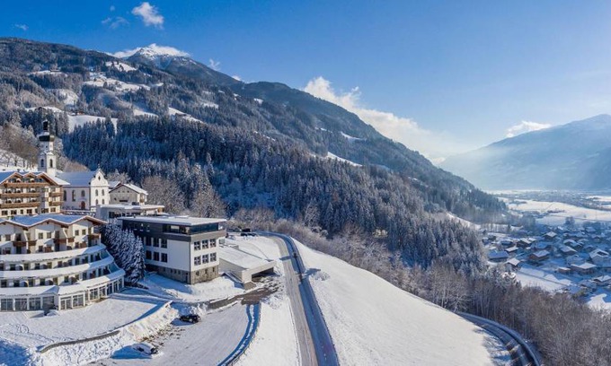 Holdernach Hotel | Hotel ∙ 3 guests