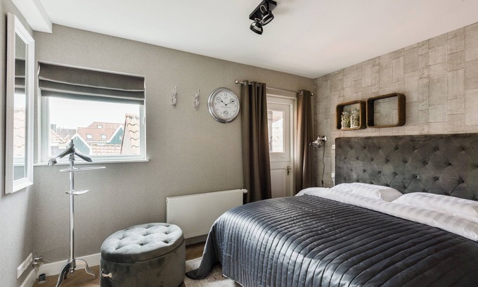 Volendam House | Hotel aan de Haven (room 3)
