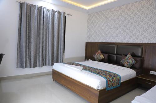 Agra Hotel | Hotel Akash Inn Agra I 200 m From Taj Mahal