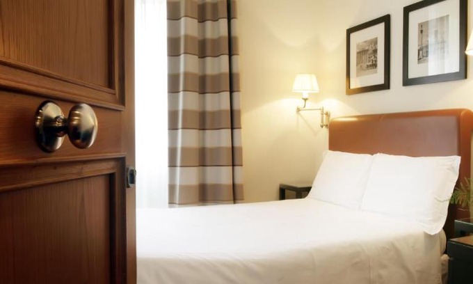 Rione IX Pigna Hotel | Hotel Albergo Santa Chiara