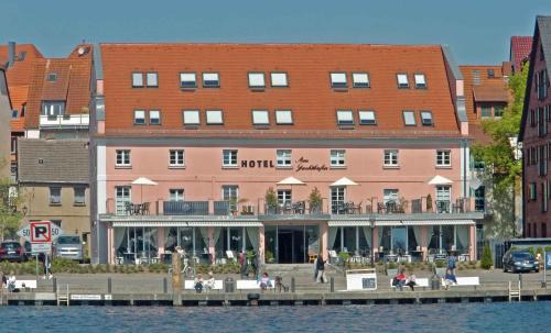 Muritz Hotel | Hotel Am Yachthafen