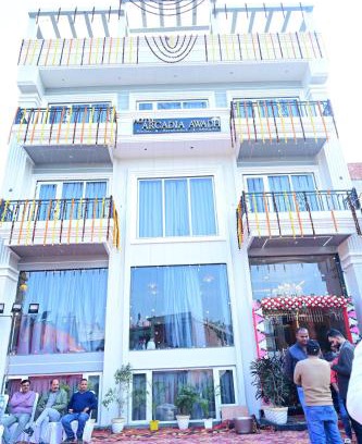 Haraiya Hotel | Hotel Arcadia Awadh