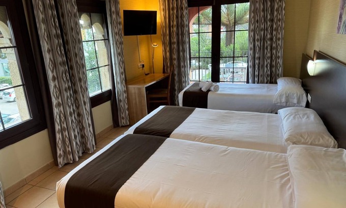 Castelldefels Hotel | Hotel Canal Olimpic