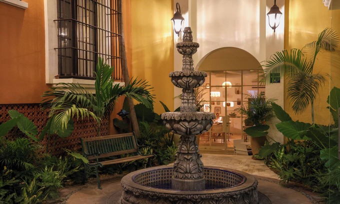 Downtown San Jose del Cabo Hotel | Hotel Colli