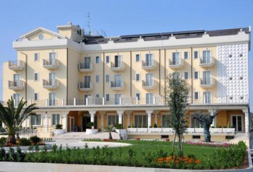 Sant'Egidio alla Vibrata Hotel | HOTEL CONCORDE
