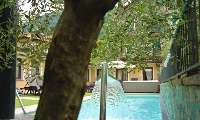 Vezio Hotel | Hotel Diffuso Il Portichetto sulla collina a Vezio Perledo