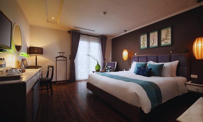 Hang Bac Hotel | Hotel Emerald Waters Classy