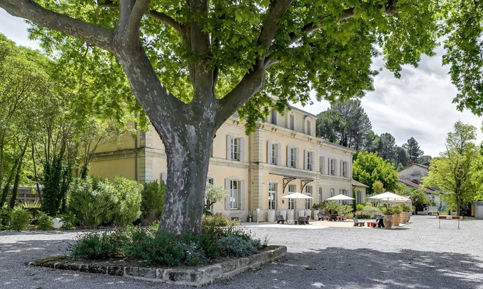 Sommieres Hotel | Hotel Estelou