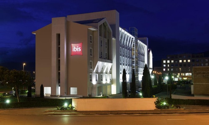 Sesto Fiorentino Hotel | Hotel Ibis Firenze Nord Aeroporto
