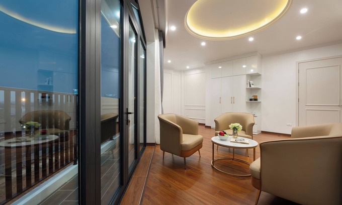 Soc Son Hotel | Hotel In Hanoi With Guest Services, Smoking, Tv