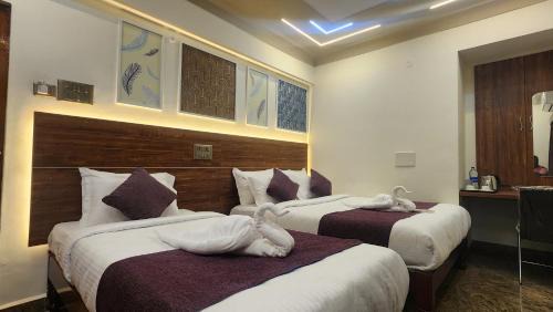 Vellore Hotel | Hotel Maitreya Inn near CMC Hospital, VIT, Sripuram Temple,Naruvi Hospital