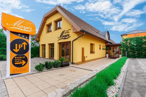Alsóörs Hotel | Hotel Mayer Alsóörs