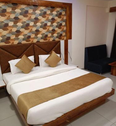 Chandkheda Hotel | Hotel Moonlight,Ahmedabad