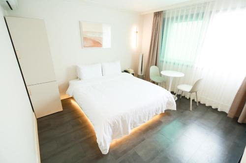 Gangseo District Hotel | Hotel Myeongji