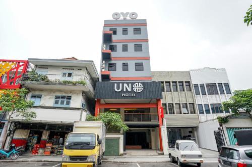 Surabaya Hotel | Hotel O Genteng Near Genteng Market Formerly Uno Hotel