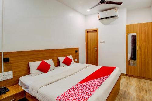 Sualkuchi Hotel | Hotel O Hill View Residency near ACA Stadium