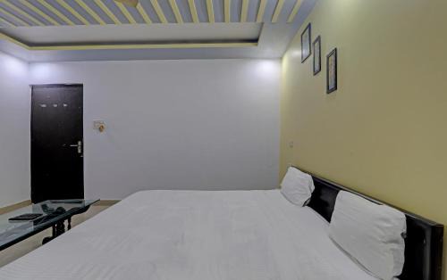 Lucknow Hotel | Hotel O Sri Krishna Palace