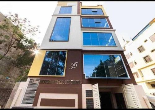 Vizianagaram Hotel | Hotel O Three Lamps Junction Vizianagaram
