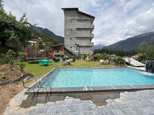 Old Manali Hotel | Hotel Old Smugglers with Balcony mountain view AC hot and Cold Near to Hadimba Temple Near to Mall Road#Free Pick from Volvo Bus Stand
