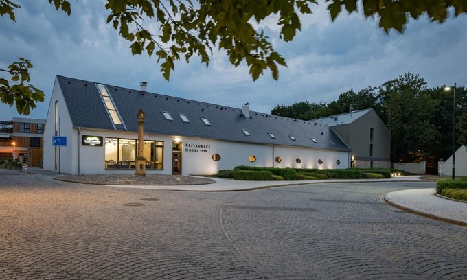 Dobrichovice Hotel | Hotel Panská Zahrada