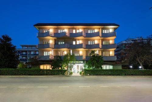 Follonica Hotel | Hotel Parco dei Pini - 100mt dal Mare