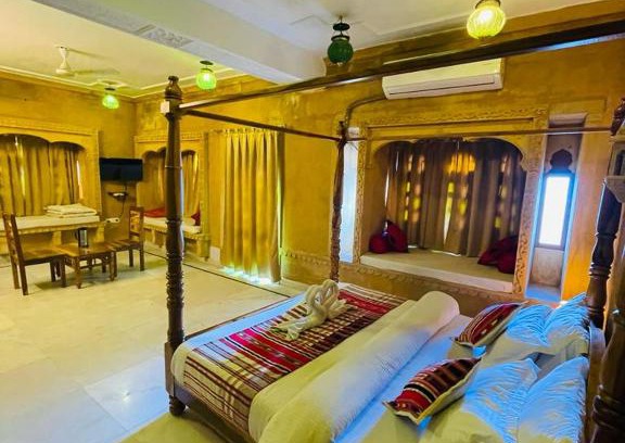 Jaisalmer Hotel | Hotel Radha and desert safari