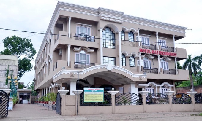 Harda Hotel | Hotel Raj Residency