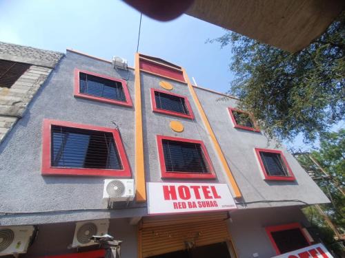 Rau Hotel | HoTEL RED BA SUHAG