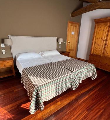 Enciso Hotel | Hotel - Restaurante La Posada de Santa Rita