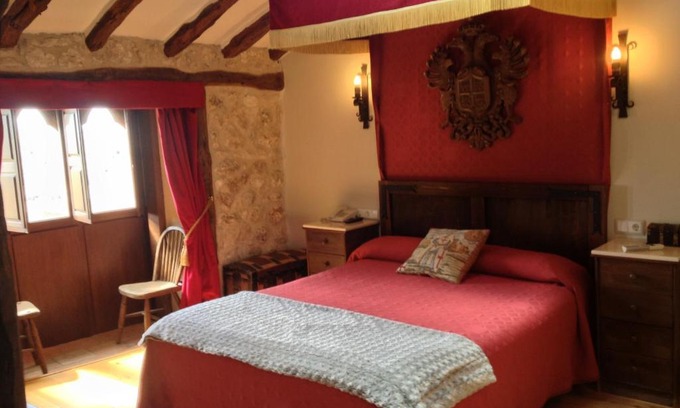 Maderuelo Hotel | Hotel Rural "El secreto del Castillo"