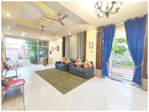 Puri House | HOTEL SILICON RESIDENCY PURI -Near Jagannath Temple #3 minutes Walking Distance From Sea Beach #Free Wi-fi #Restaurant #Lift - Parking Facilities - Fully Air Conditioning Hotel - All Rooms Spacious - Best Customer Service Experience Hotel In Puri