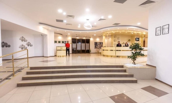 Sector 1 Hotel | HOTEL SIR ROYAL