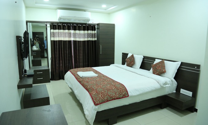 Rajahmundry Hotel | Hotel Sri Jupudy Residency