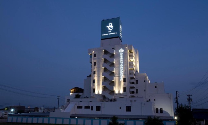 Ginan Hotel | HOTEL SWEET SEASON-L