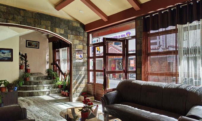 Gangtok Hotel | Hotel The Narayani Continental