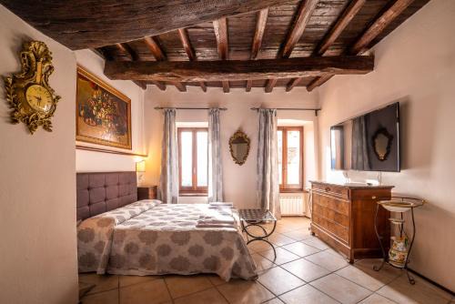 Trevi Hotel | HOTEL TREVI Palazzo Natalini