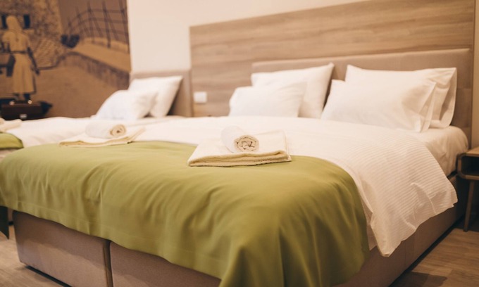 Mostar House | Hotel Verso - Triple Room with Bathroom 102 (3 1)